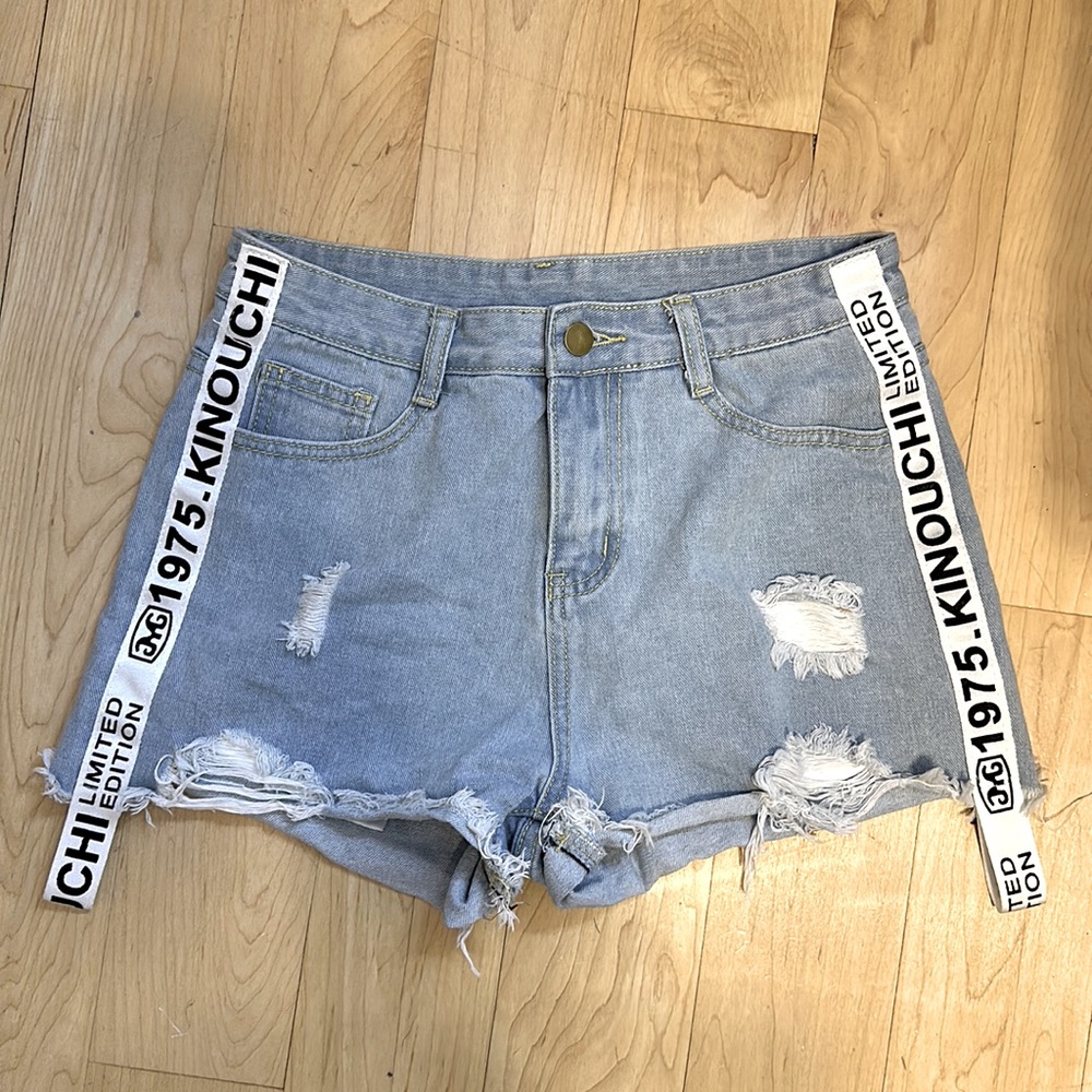 These shorts are super cute and stylish for summer!
